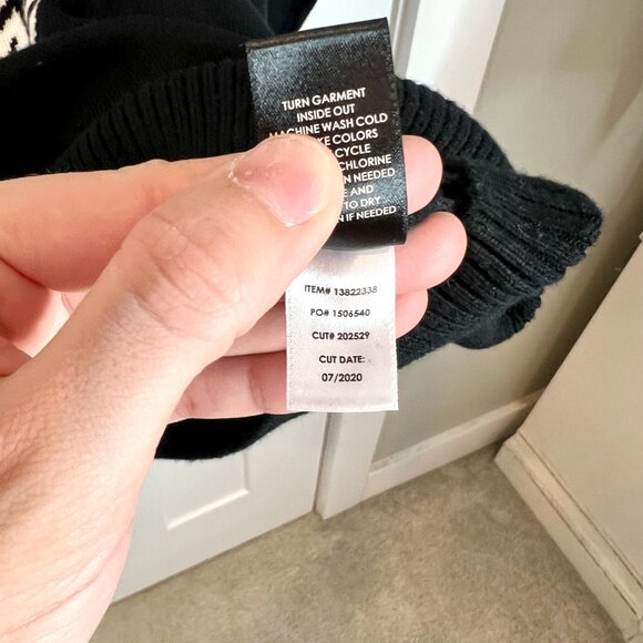 Torrid Black Crew Neck Sugar Skull Novelty Goth Grunge Long Sleeve Size 3X - Picture 7 of 8